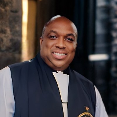 Senior Pastor Seon W. Sealey