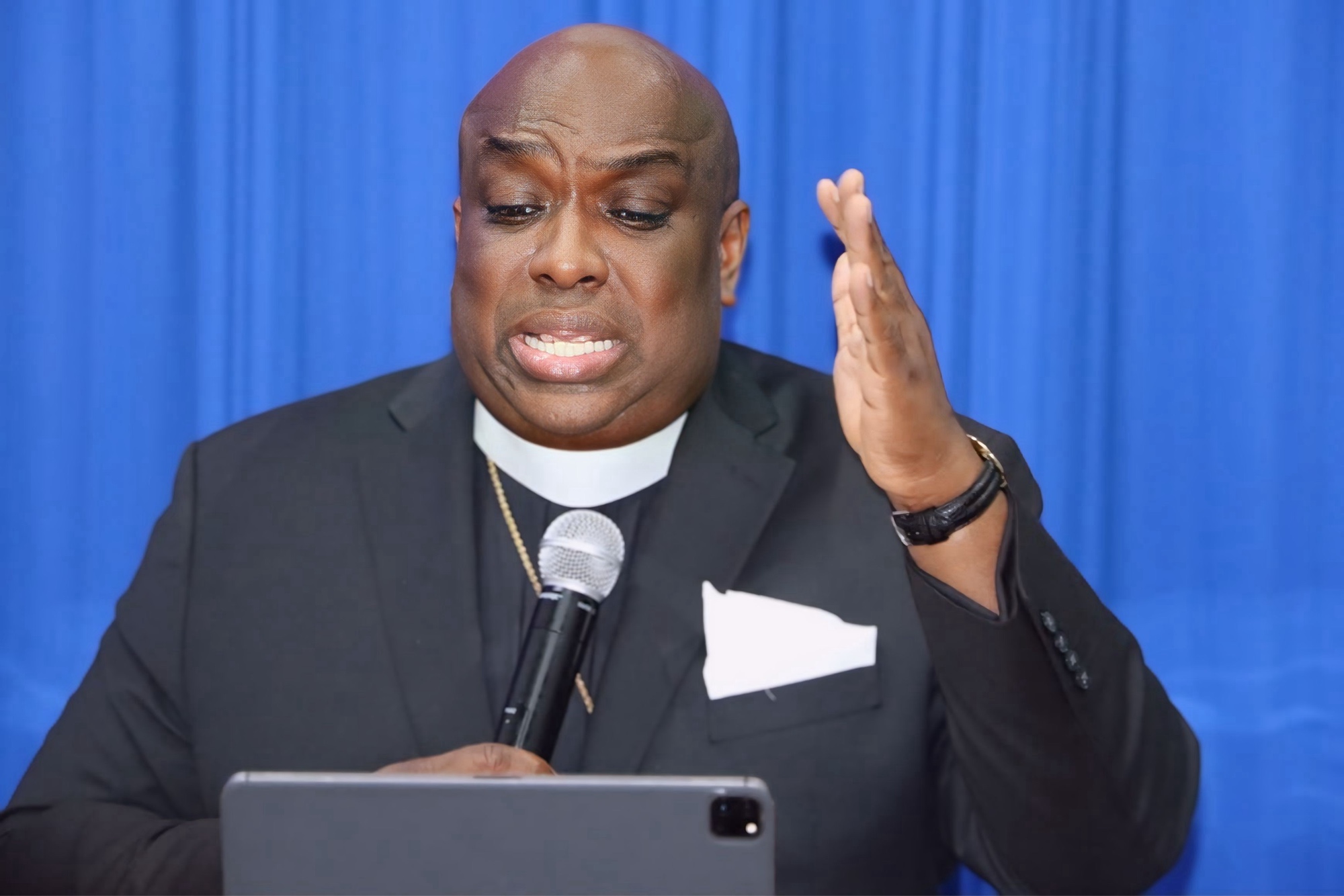 Apostle Dr. Sealey — Preaching the Word